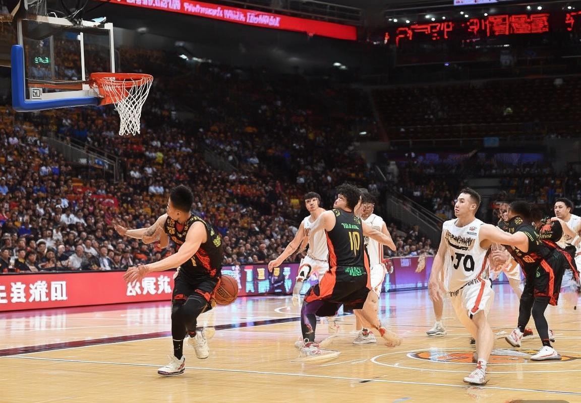 2021 CBA广州VS天津：战术对决深度解析(图1)